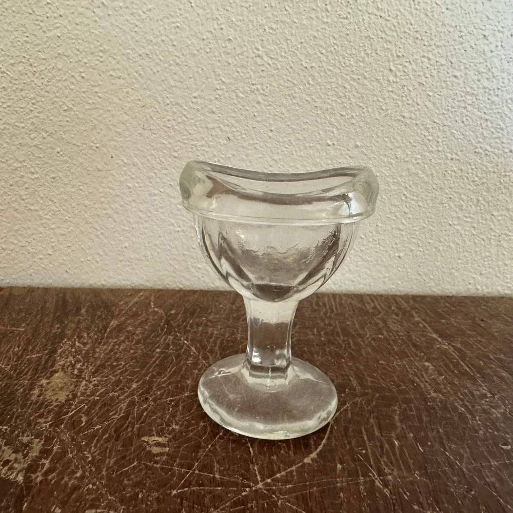 Vintage Glass Eye Wash Cup‎ Clear Pedestal Optical Marked G on bottom